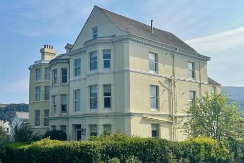 8 bedroom detached house for sale