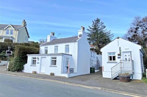 2 bedroom detached house for sale