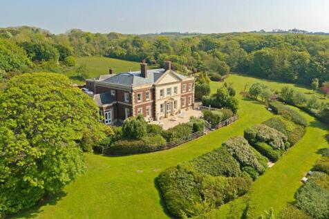 Detached house for sale