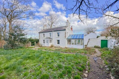 10 bedroom cottage for sale