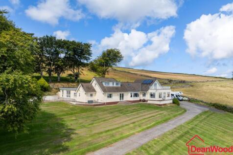 6 bedroom detached house for sale