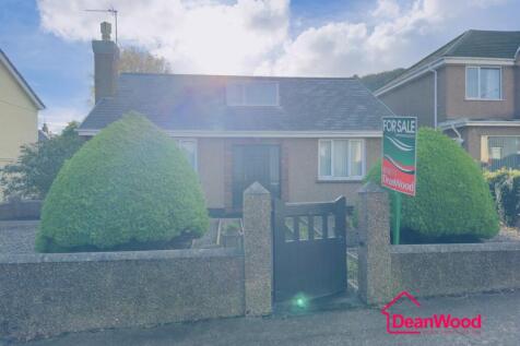2 bedroom detached bungalow for sale