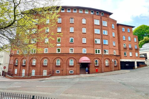 Stratheden Court, Market Street... 1 bed flat for sale