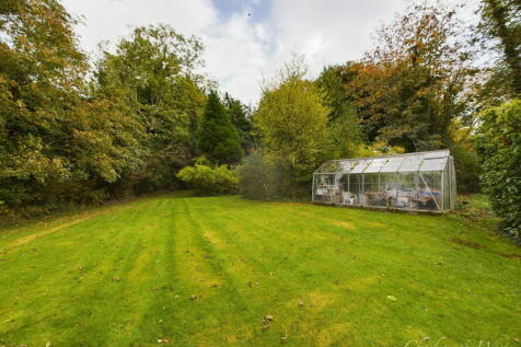 4 bedroom detached bungalow for sale