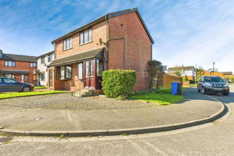 2 bedroom semi-detached house for sale