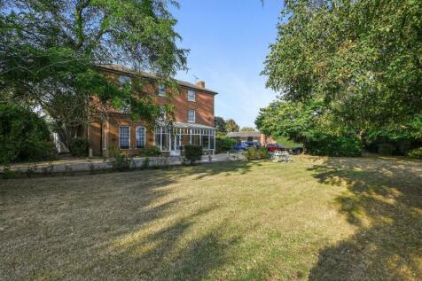 8 bedroom detached house for sale