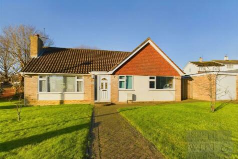 5 bedroom detached bungalow for sale