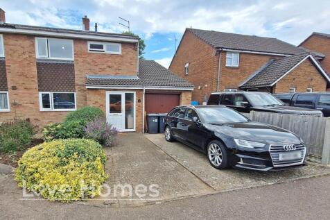 3 bedroom semi-detached house for sale