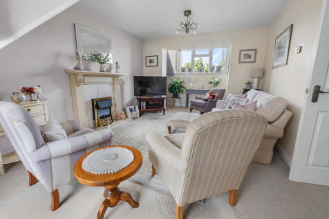 Flat 2, Hills Court, New Road... 1 bed flat for sale