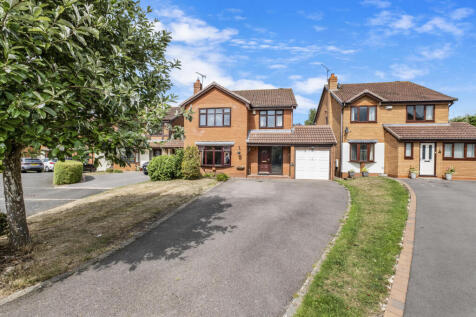 Oasthouse Close, Stoke Heath... 4 bed detached house for sale