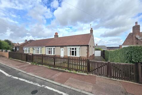 Redesdale Gardens, Gateshead NE11 2 bed semi