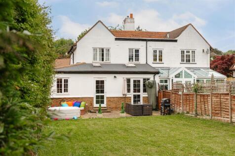 4 bedroom semi-detached house for sale
