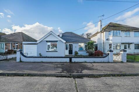 2 bedroom detached bungalow for sale