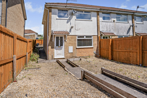 3 bedroom end of terrace house for sale