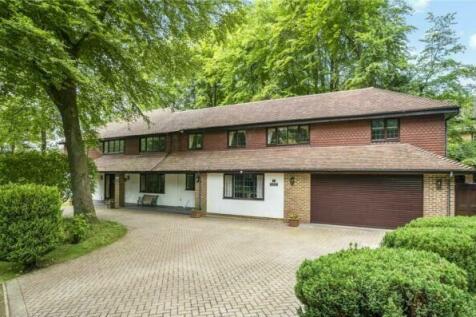 6 bedroom detached house for sale