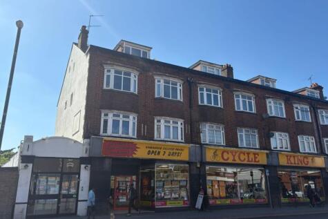 40 Queens Mansion, South Croydon CR2 3 bed flat for sale