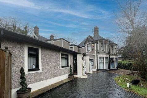 Knee Hill, London SE2 Detached house for sale