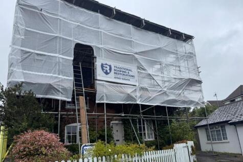 Redhill RH1 3 bed detached house for sale