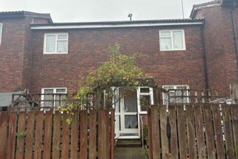 Sutton SM1 2 bed terraced house for sale