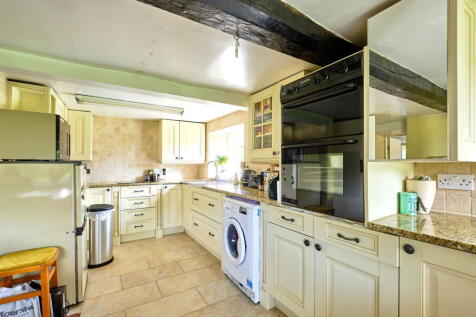 2 bedroom detached house for sale