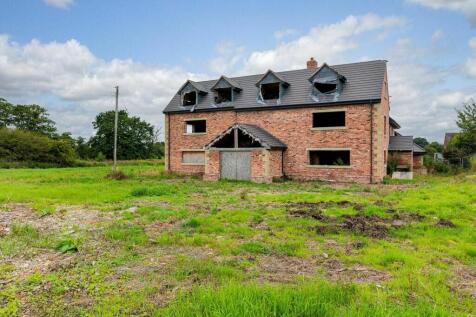 Wrenbury Heath Road, Nantwich CW5 6 bed detached house for sale