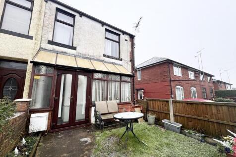 Lynton Avenue, Rochdale OL11 3 bed semi