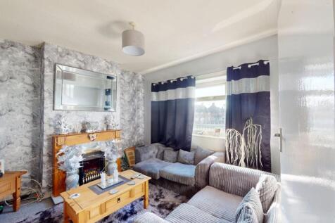 The Parade, Telford TF2 3 bed apartment for sale