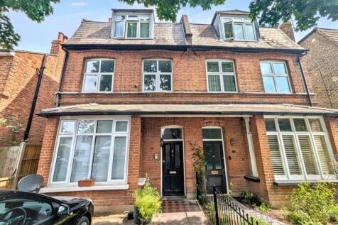 Cedars Road, Kingston upon Thames KT1 2 bed flat for sale