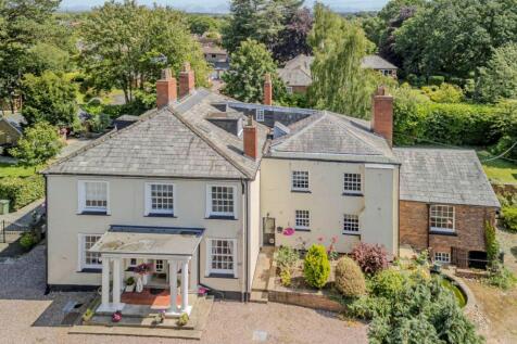 4 bedroom flat for sale