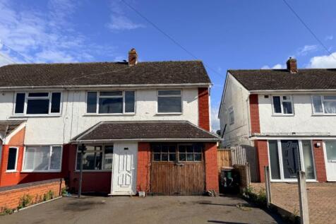 3 bedroom semi-detached house for sale