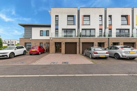 Hugh McIver, Paisley PA2 4 bed townhouse for sale