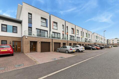 Hugh McIver, Paisley PA2 4 bed townhouse for sale