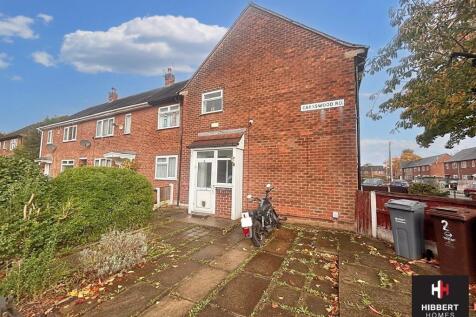 2 bedroom maisonette for sale