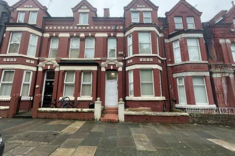 5 bedroom terraced house for sale