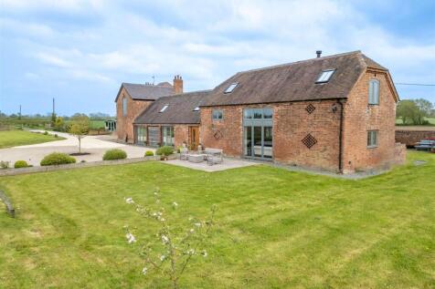Bosworth Road, Nuneaton CV13 5 bed barn conversion for sale