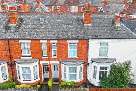 Coniston Road, Coventry CV5 3 bed terraced house for sale