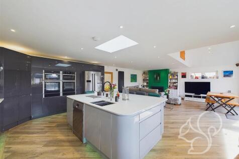 Fairhaven Avenue, West Mersea CO5 7 bed detached house for sale