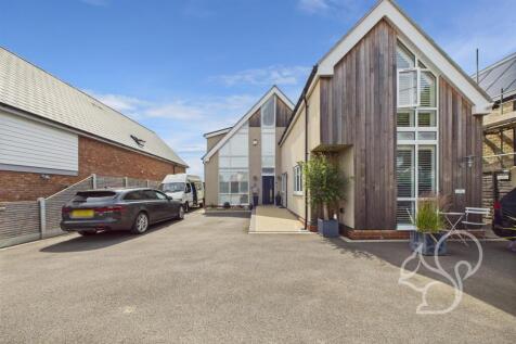 Fairhaven Avenue, West Mersea CO5 7 bed detached house for sale