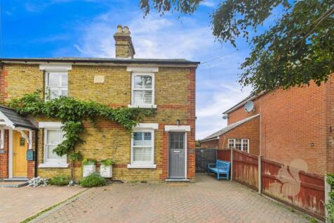 High Street, Colchester CO5 3 bed house for sale