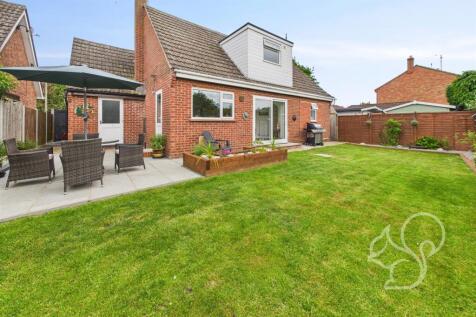 Oakwood Avenue, West Mersea CO5 2 bed detached house for sale