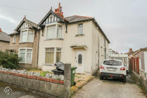 4 bedroom semi-detached house for sale