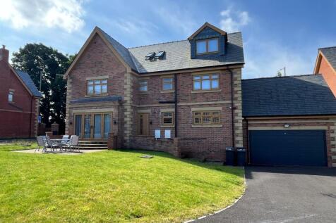 6 bedroom detached house for sale