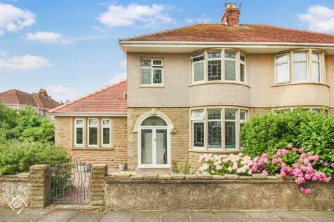 4 bedroom semi-detached house for sale