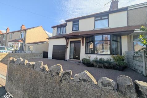 4 bedroom semi-detached house for sale