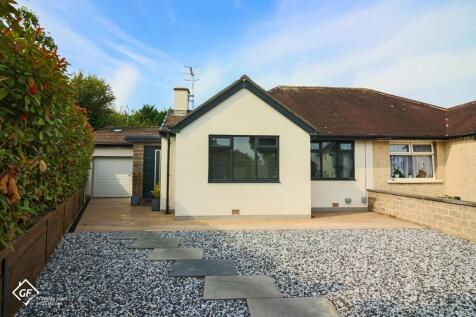 3 bedroom semi-detached bungalow for sale