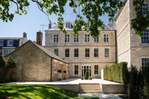 Dollar Street, Cirencester GL7 7 bed townhouse for sale