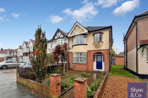 Ellerdine Road, Hounslow TW3 4 bed semi