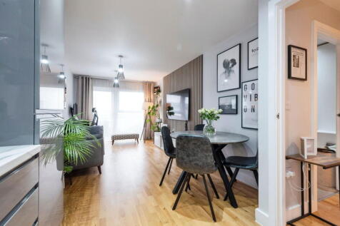 1 bedroom flat for sale