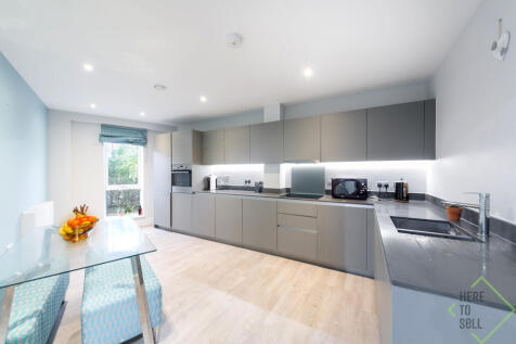 1 Scotland Green, London N17 3 bed flat for sale