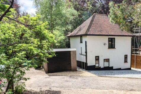 2 bedroom detached house for sale